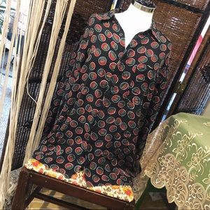 (VNTG) Smooth like butta silk button down